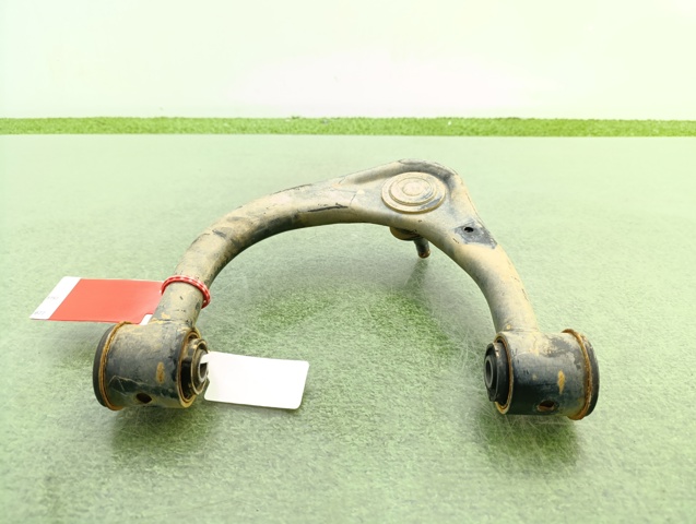 4861060070 Brazo superior derecho de la suspensión delantera comprar Sevilla