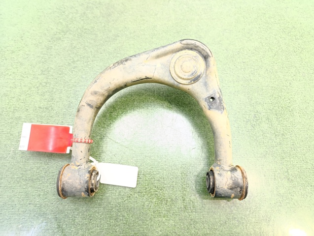 4861060070 Brazo superior derecho de la suspensión delantera  comprar en Pontevedra
