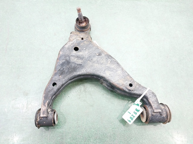 4861060070 Brazo superior derecho de la suspensión delantera  comprar en Zaragoza