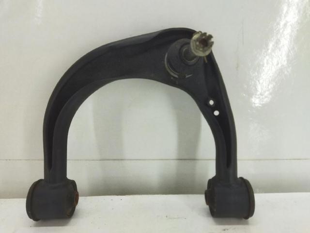 486300K040 TOYOTA Brazo superior izquierdo de la suspensión delantera  disponible Vigo