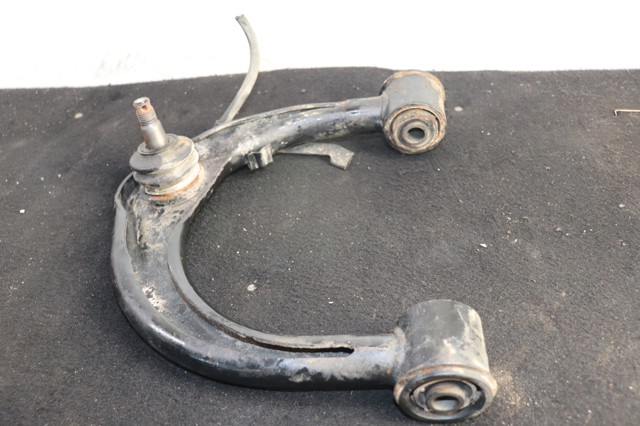 TOYOTA 4863060020 Brazo superior izquierdo de la suspensión delantera  comprar en Murcia