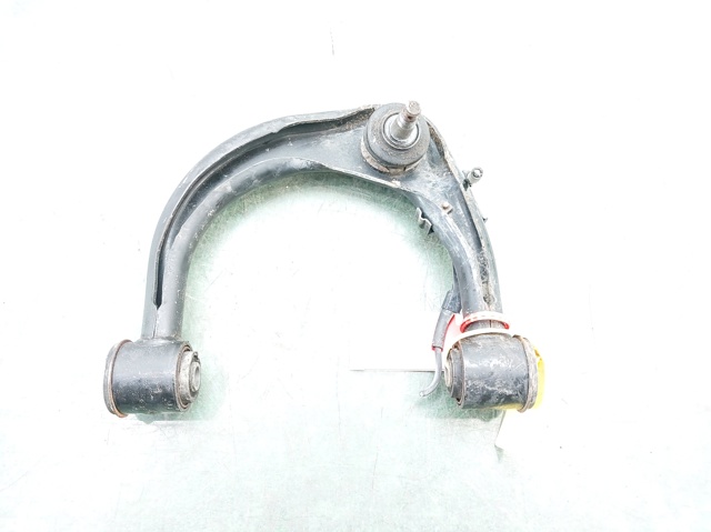 4863060040 Brazo superior izquierdo de la suspensión delantera comprar Girona