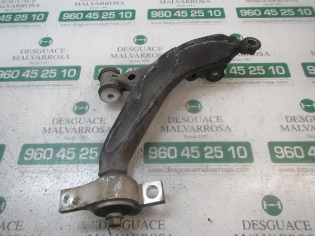 4864030290 Brazo inferior izquierdo de la suspensión delantera  comprar en Zaragoza