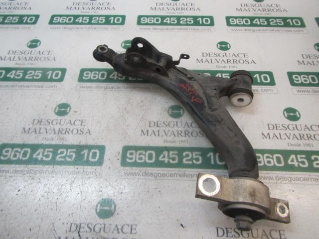4864030290 TOYOTA Brazo inferior izquierdo de la suspensión delantera  en stock Córdoba