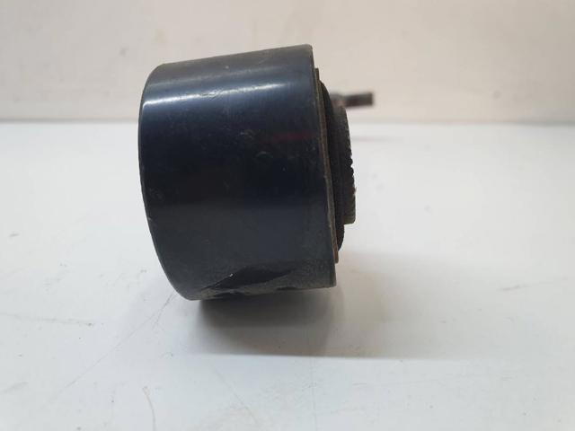 TOYOTA 4871042030 Barra transversal de la suspensión trasera  comprar en Murcia