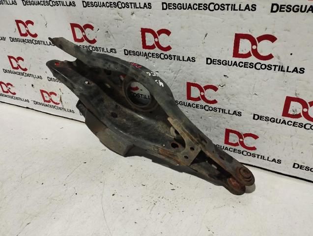 TOYOTA 4873005070 Brazo transversal derecho de suspensión trasera  en stock Salamanca