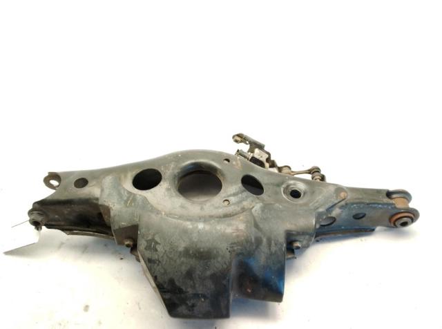4873042040 Brazo inferior derecho de la suspensión trasera  disponible Utrera