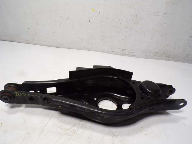 TOYOTA 4873042040 Brazo de suspensión trasero inferior derecho  en stock Salamanca