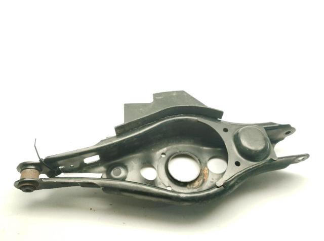 4873042040 TOYOTA Brazo de suspensión trasero inferior derecho  en stock Gandía