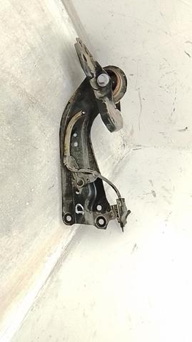 48760F4010 TOYOTA Brazo longitudinal inferior derecho de la suspensión trasera  comprar en Lleida