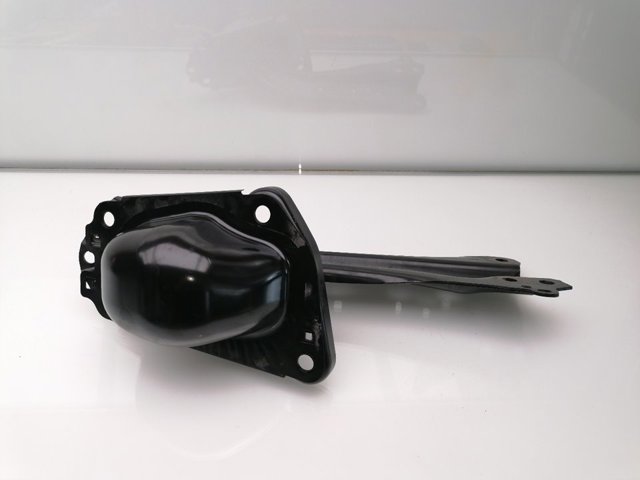 48760F4010 TOYOTA Brazo longitudinal inferior derecho de la suspensión trasera  comprar en Oviedo