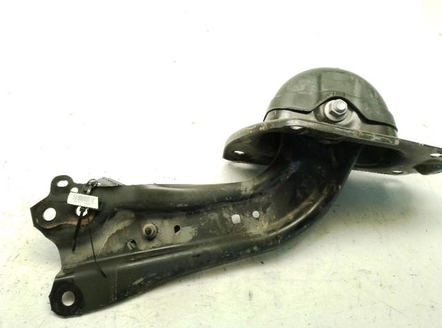 48760F4010 TOYOTA Brazo longitudinal inferior derecho de la suspensión trasera  comprar en Lleida