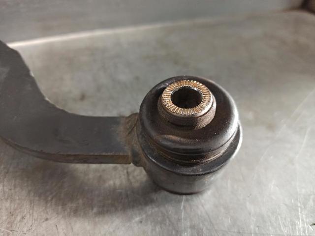4877012010 Brazo superior de suspensión trasera izquierdo/derecho  comprar en Zaragoza