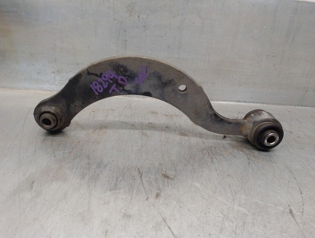 4877012010 Brazo superior de suspensión trasera izquierdo/derecho  comprar en Pontevedra