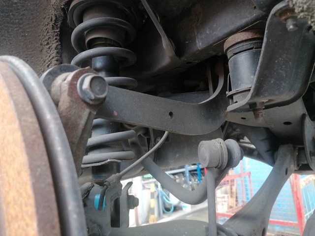 Brazo suspension inferior trasero izquierdo/derecho 4877021011 Toyota