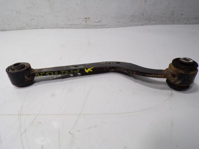 4877042040 TOYOTA Brazo superior derecho de la suspensión trasera  en stock Córdoba