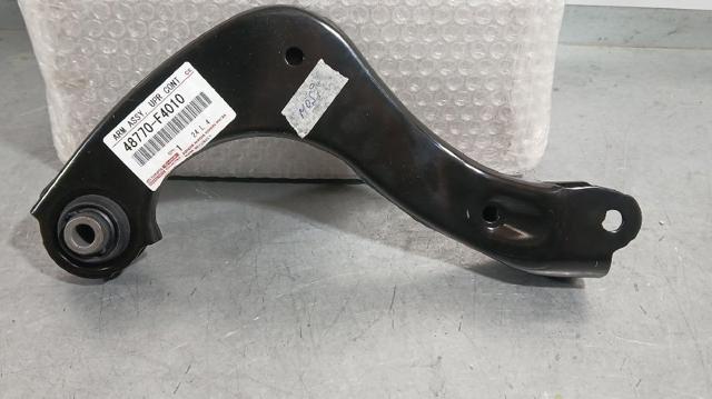 48770F4010 TOYOTA Brazo superior derecho de la suspensión trasera  comprar en Oviedo