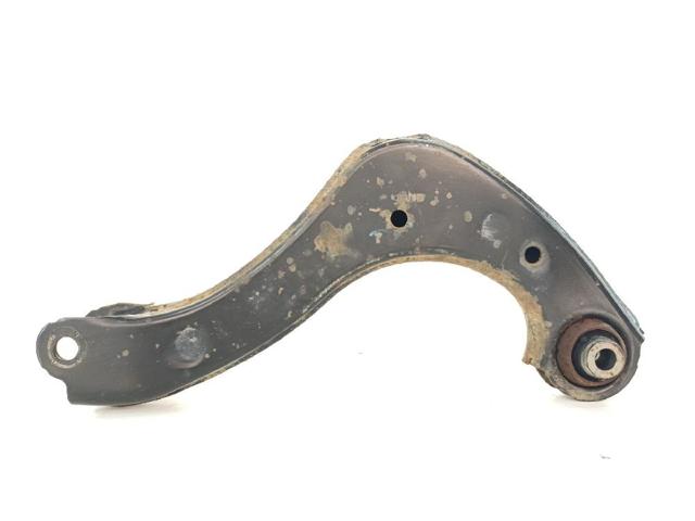 48770F4010 Brazo superior derecho de la suspensión trasera  disponible Utrera