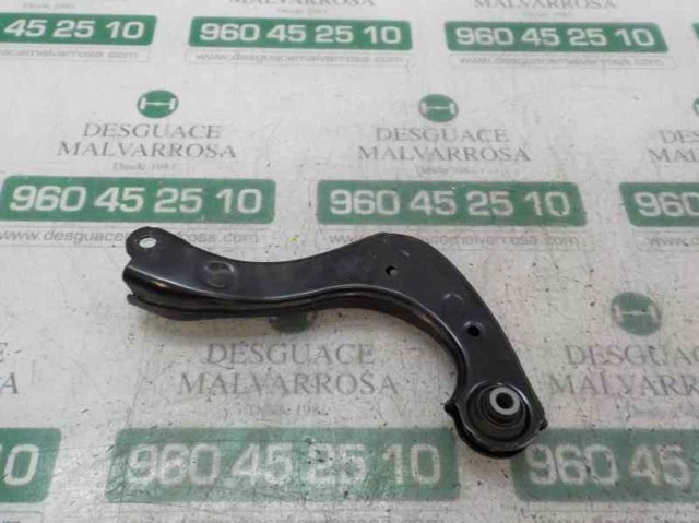 48770F4010 Brazo superior derecho de la suspensión trasera comprar Girona