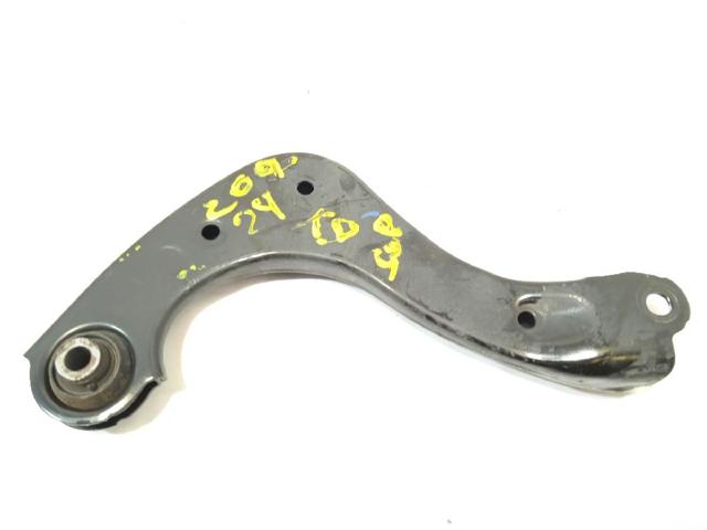 TOYOTA 48770F4010 Brazo superior derecho de la suspensión trasera  en stock Valencia