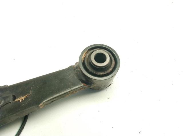 4879042020 Brazo superior izquierdo de la suspensión trasera  disponible Málaga