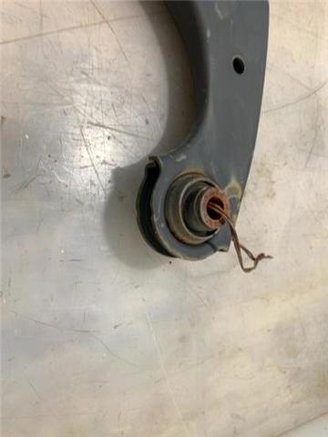48790F4010 Brazo superior izquierdo de la suspensión trasera comprar Almería