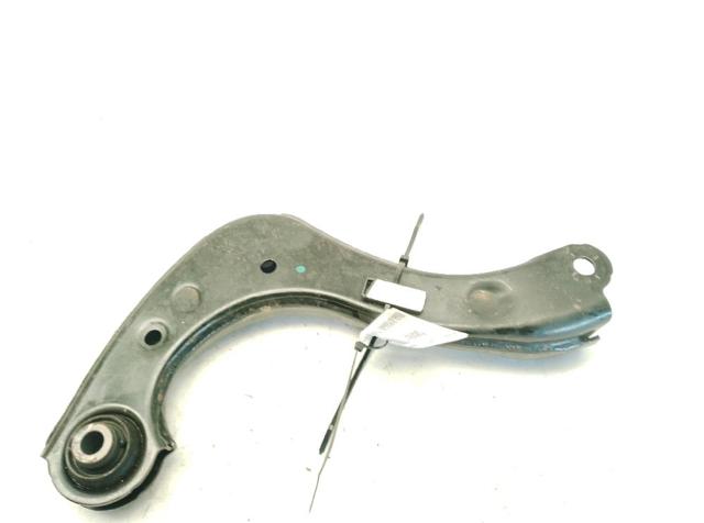 48790F4010 TOYOTA Brazo superior izquierdo de la suspensión trasera comprar Alcalá