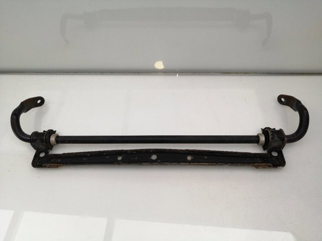 Estabilizador trasero Toyota Auris E15