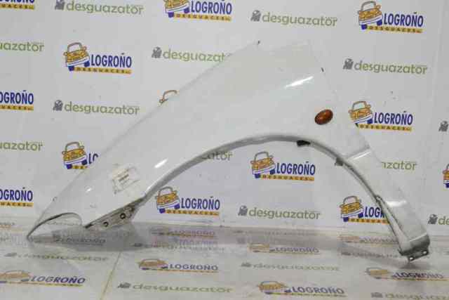 Guardabarros delantero izquierdo 4882293 Chrysler