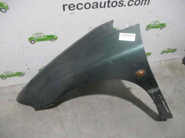 Guardabarros delantero izquierdo 4882293 Chrysler