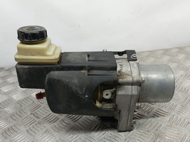 RENAULT 491100033R Bomba de dirección asistida  comprar en Ponferrada