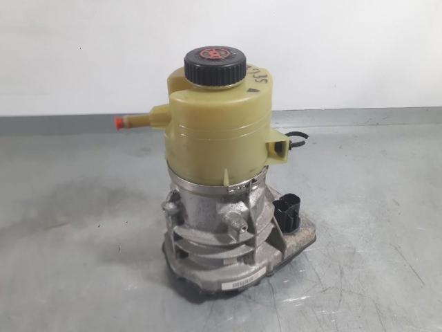491100616R RENAULT Bomba de dirección  en stock Córdoba