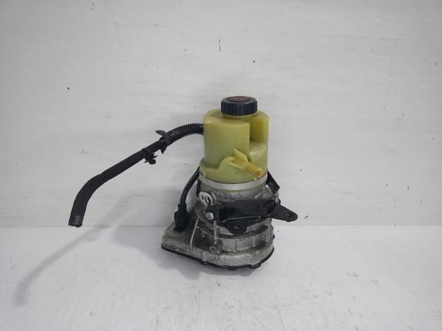 491100616R RENAULT Bomba de dirección  en stock Córdoba