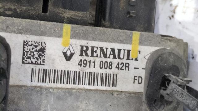 491100842R Bomba de dirección asistida  disponible Utrera