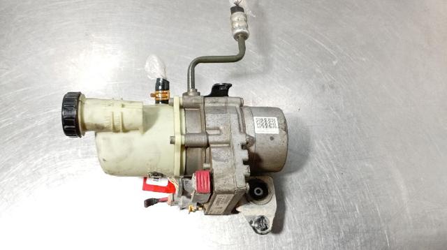 RENAULT 491105358R Bomba de dirección comprar Barcelona