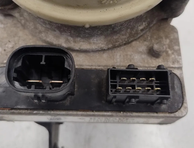 491106619R RENAULT Bomba de dirección  en stock Córdoba