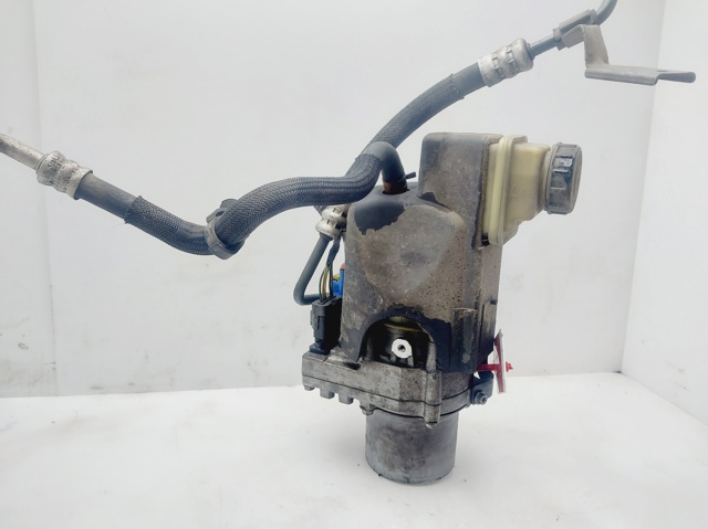 Bomba de dirección 491109313R RENAULT