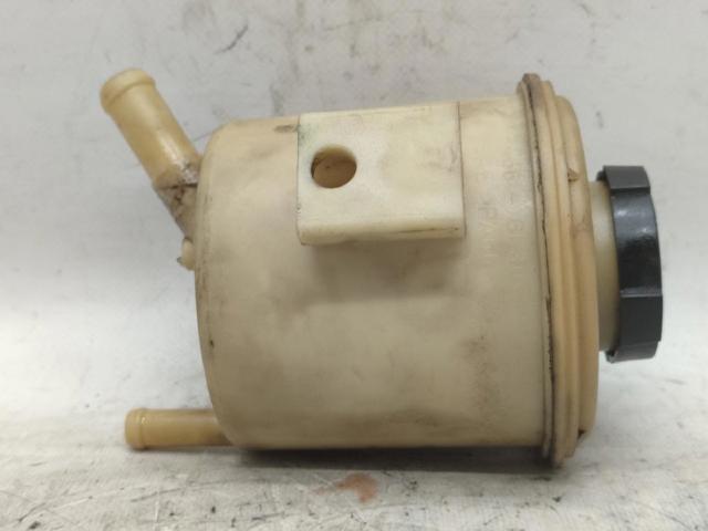 Depósito de bomba de dirección hidráulica Nissan Primera P11