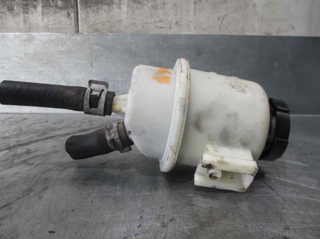 Depósito de bomba de dirección hidráulica Nissan Navara D40M