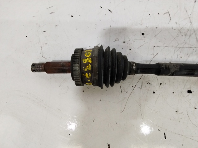 Semieje delantero derecho 495001F200 HYUNDAI