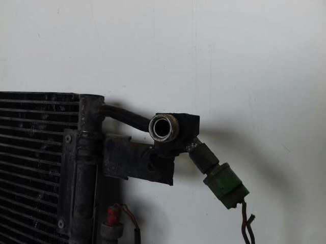 Condensador de aire acondicionado 4A0260403AC VAG
