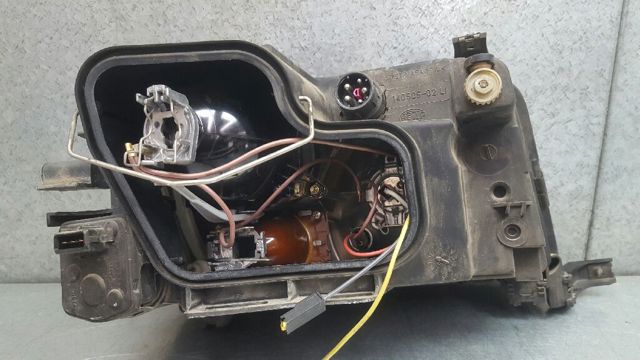 VAG 4A0941029N Faro izquierdo  comprar en Ponferrada