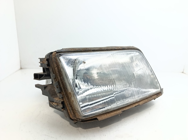 Precio del repuesto Faro delantero derecho 100  sedán