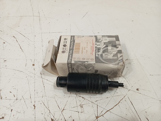 VAG 4A0955651 Motor de la bomba del lavaparabrisas delantero  disponible Valladolid