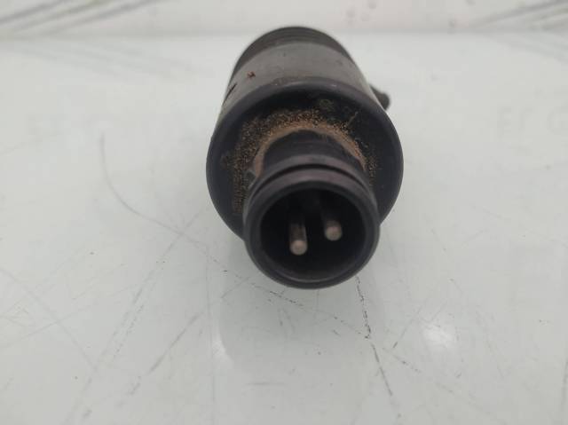 Bomba de agua de lavado, lavado de parabrisas, delantera 4A0955651 VAG