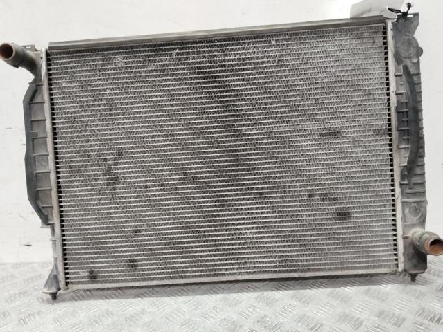 4B0121251 Radiador de refrigeración del motor  disponible Burgos