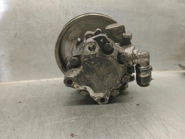 VAG 4B0145155R Bomba de dirección  en stock Valencia
