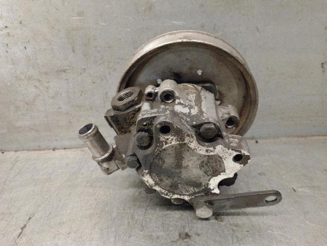 VAG 4B0145155R Bomba de dirección comprar Barcelona