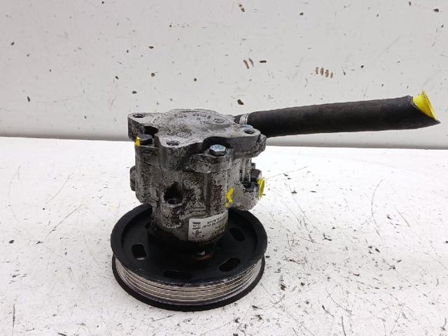 4B0145155T Bomba de dirección asistida  comprar en Zaragoza