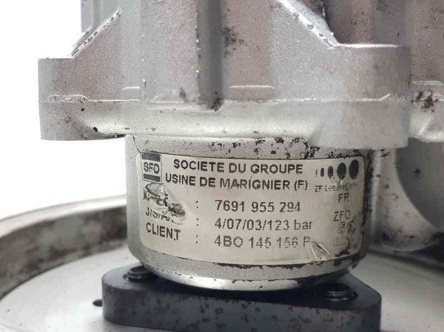 VAG 4B0145156P Bomba de dirección asistida  disponible España